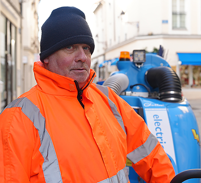 Olivier, cantonnier au centre-ville